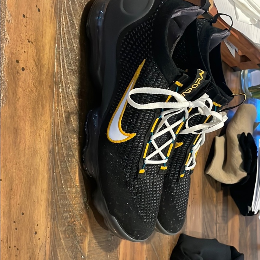 Mens sneakers